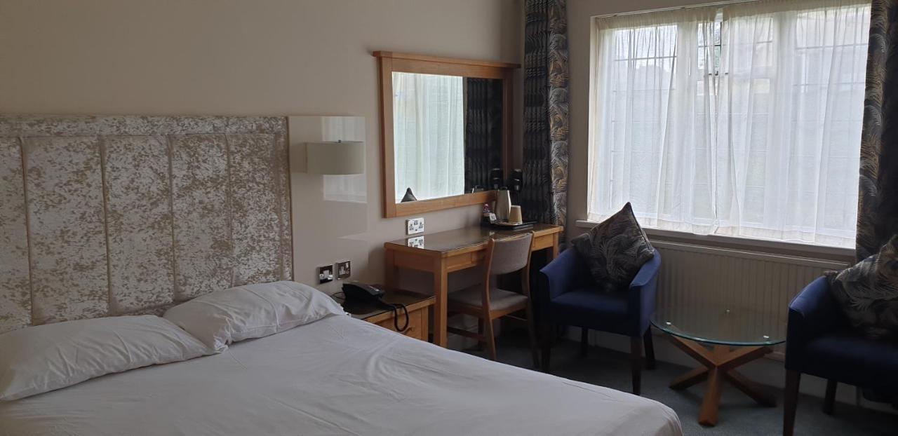 The Diplomat Hotel Restaurant & Spa Llanelli Zewnętrze zdjęcie