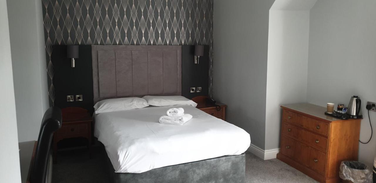 The Diplomat Hotel Restaurant & Spa Llanelli Zewnętrze zdjęcie