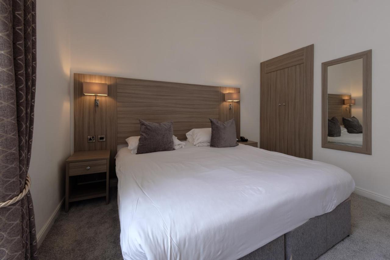 The Diplomat Hotel Restaurant & Spa Llanelli Zewnętrze zdjęcie
