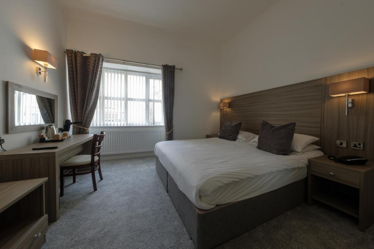The Diplomat Hotel Restaurant & Spa Llanelli Zewnętrze zdjęcie