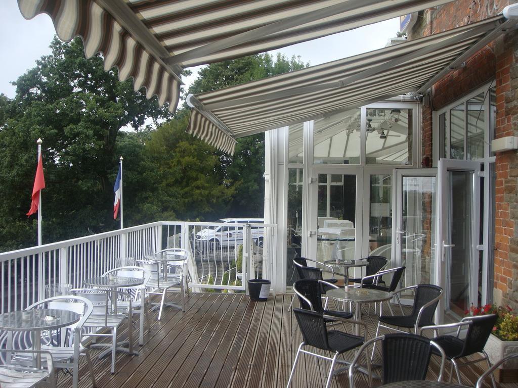 The Diplomat Hotel Restaurant & Spa Llanelli Zewnętrze zdjęcie