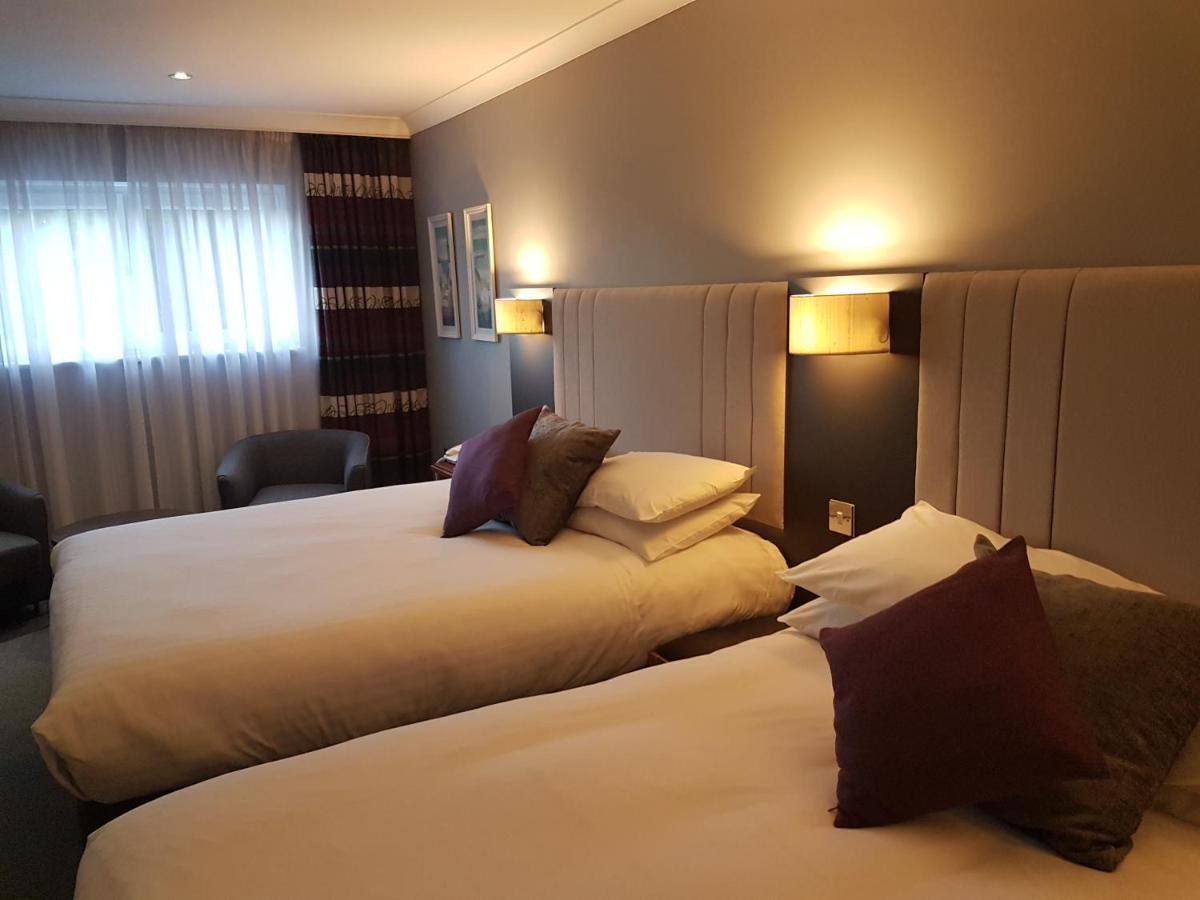 The Diplomat Hotel Restaurant & Spa Llanelli Zewnętrze zdjęcie