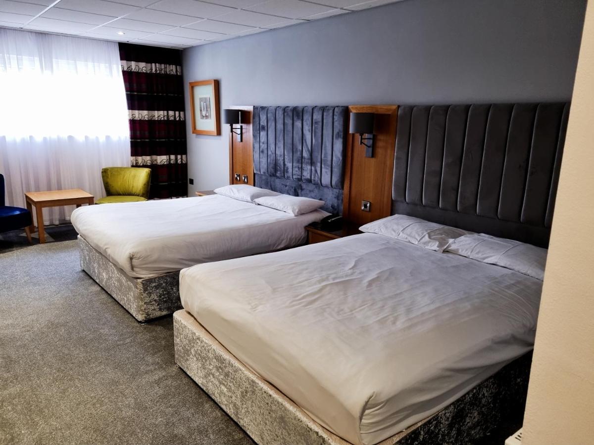 The Diplomat Hotel Restaurant & Spa Llanelli Zewnętrze zdjęcie