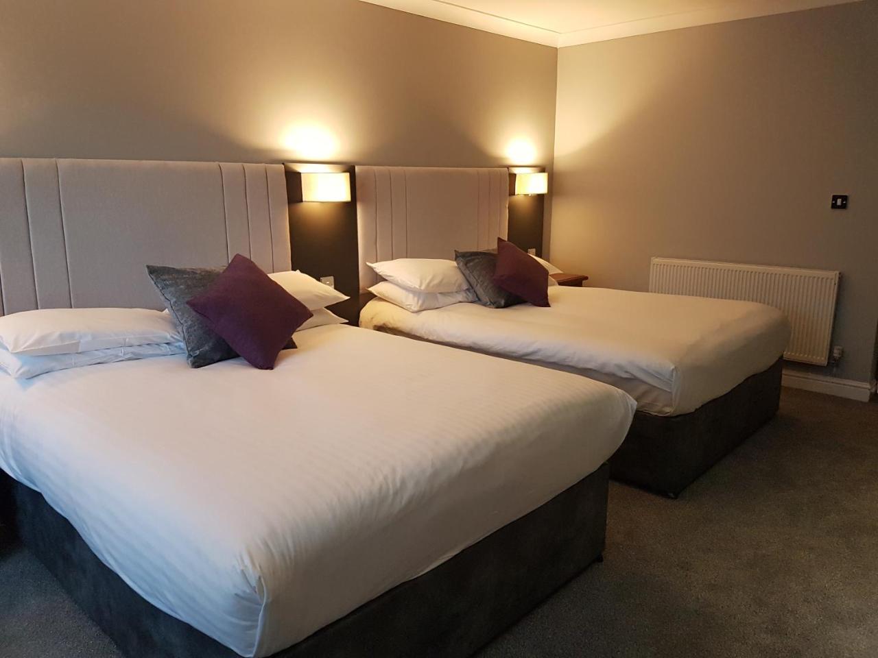The Diplomat Hotel Restaurant & Spa Llanelli Zewnętrze zdjęcie