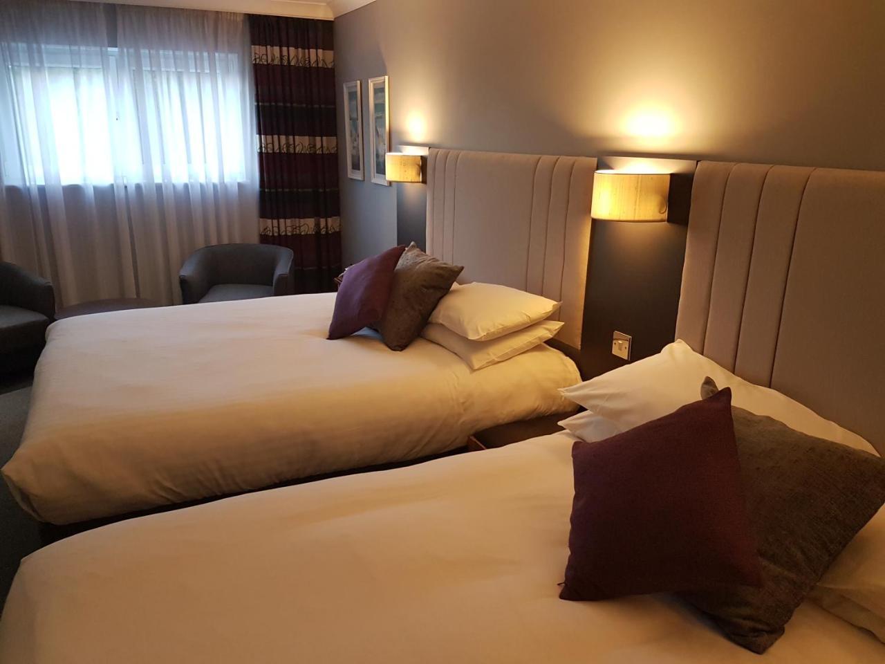 The Diplomat Hotel Restaurant & Spa Llanelli Zewnętrze zdjęcie